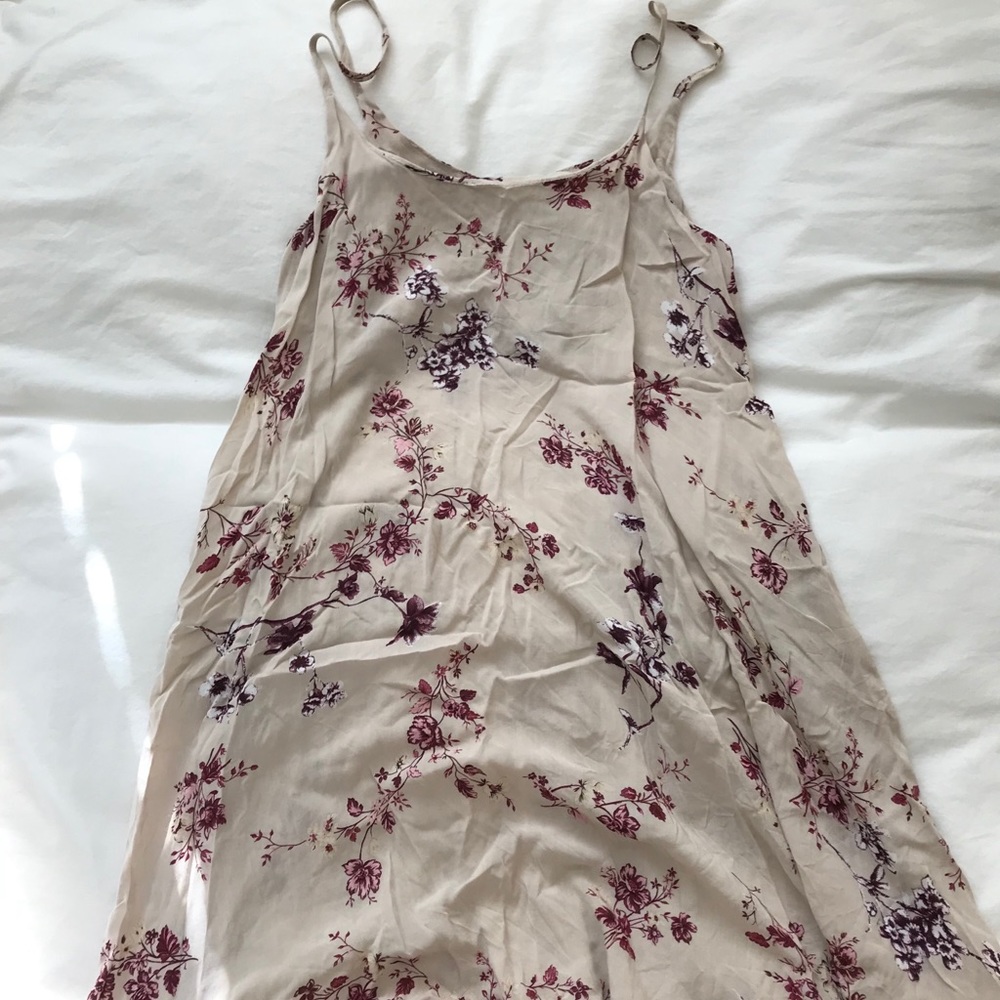Brandy Melville Dress never worn!